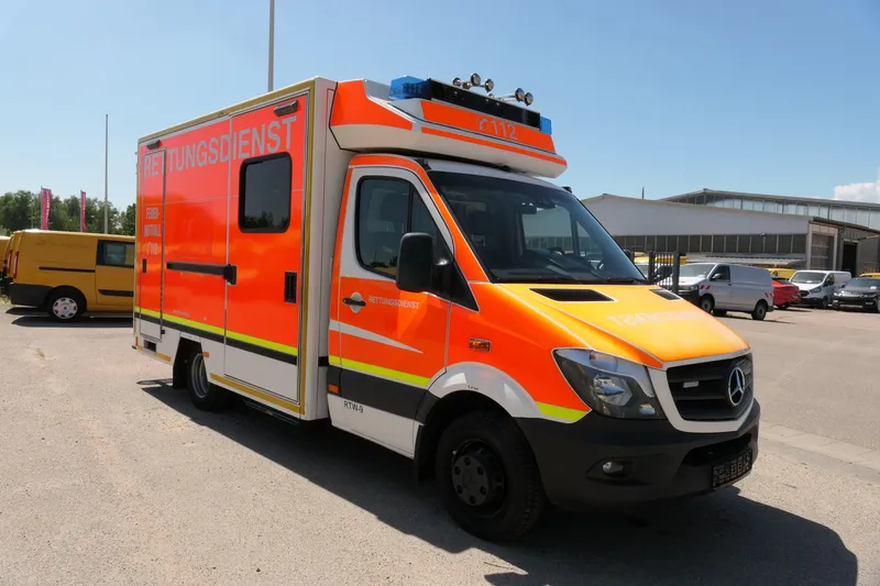 Mercedes-Benz Sprinter 519 CDI Klima Krankenwagen - Image 1
