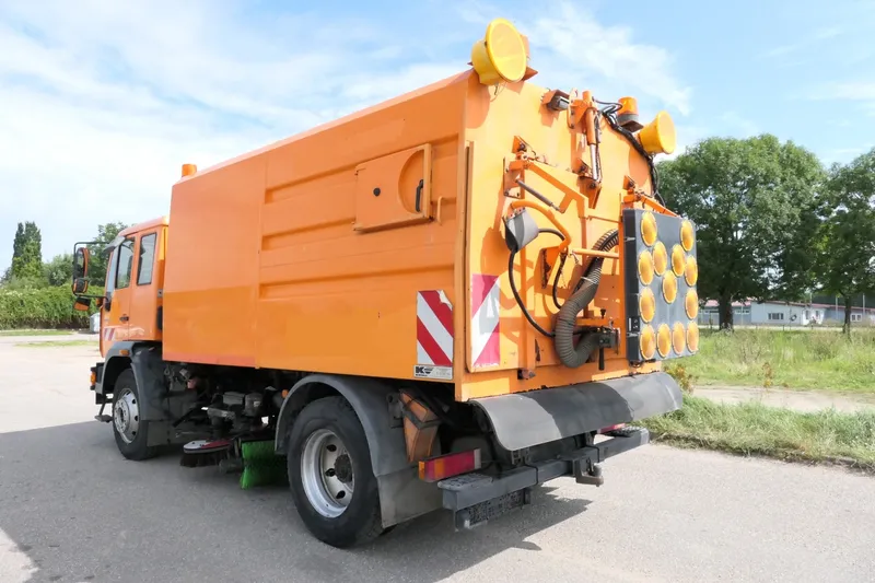 MAN LE 1608 KOMMUNAL KROLL BY - Image 1