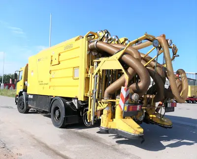Mercedes-Benz Atego ZW GLEISSAUGER Schienenreiniger KROLL Atego ZW GLEISSAUGER Schienenreiniger KROLL