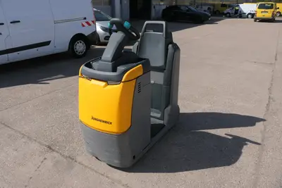 Jungheinrich EZS 130 Schlepper EZS 130 Schlepper